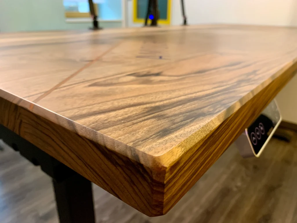 bureau entrepreneur en noyer sur mesure