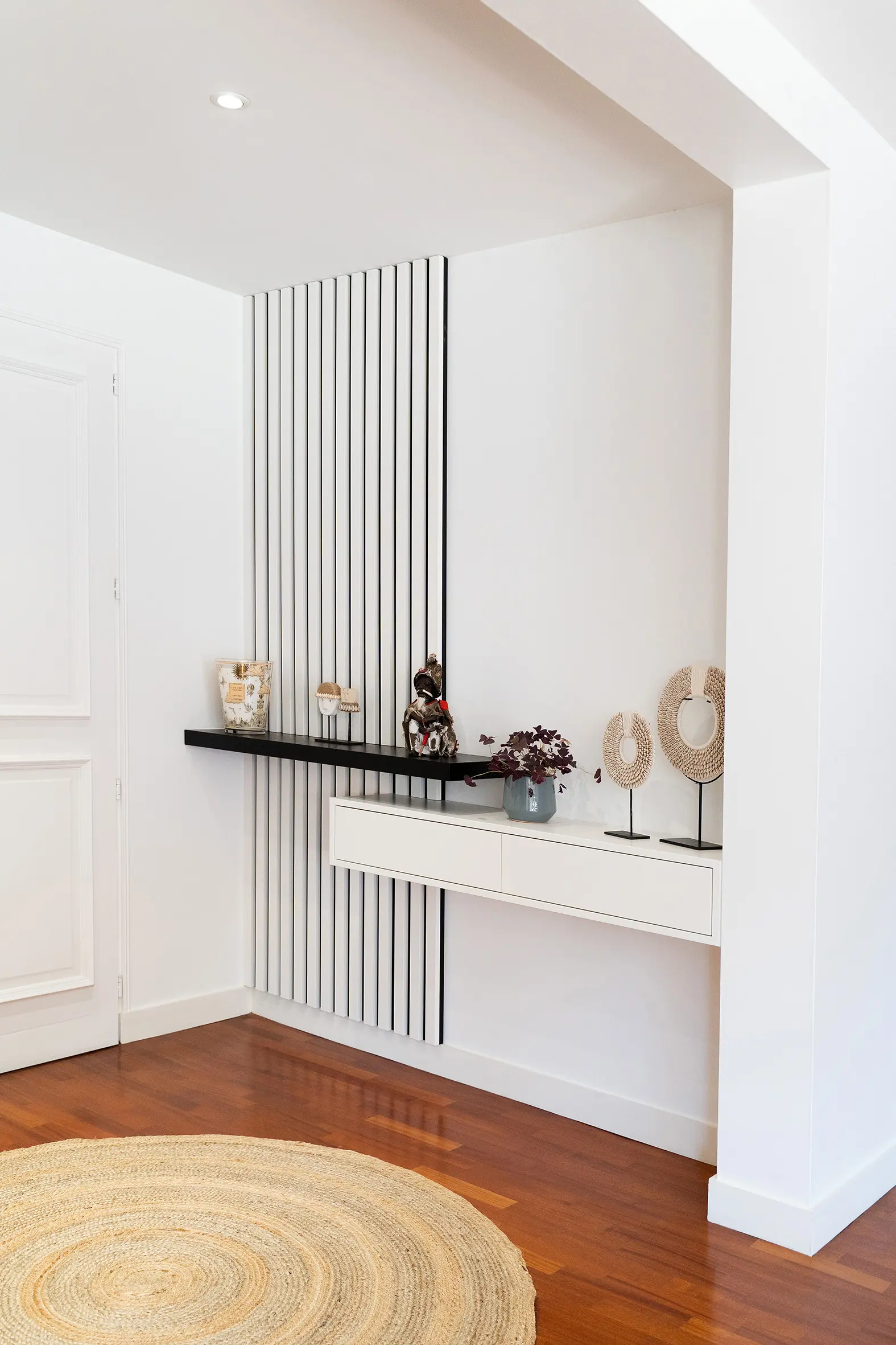 entrée élégante mobilier suspendu