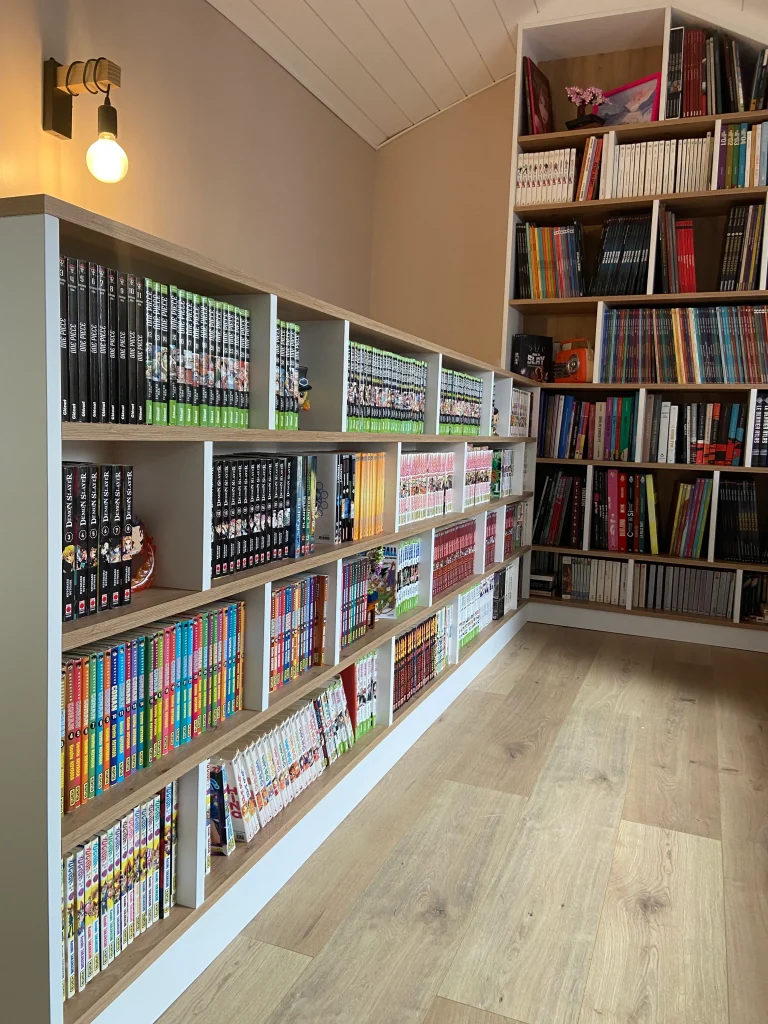 grande bibliothque bd et manga sur mesure